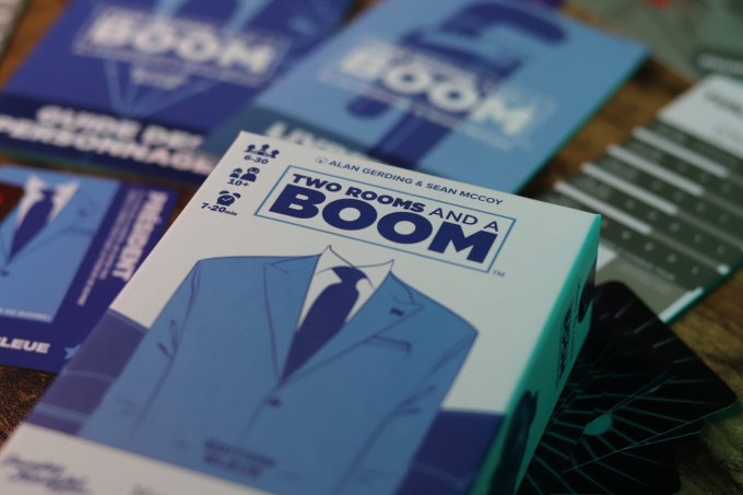 two-rooms-and-a-boom-bleu