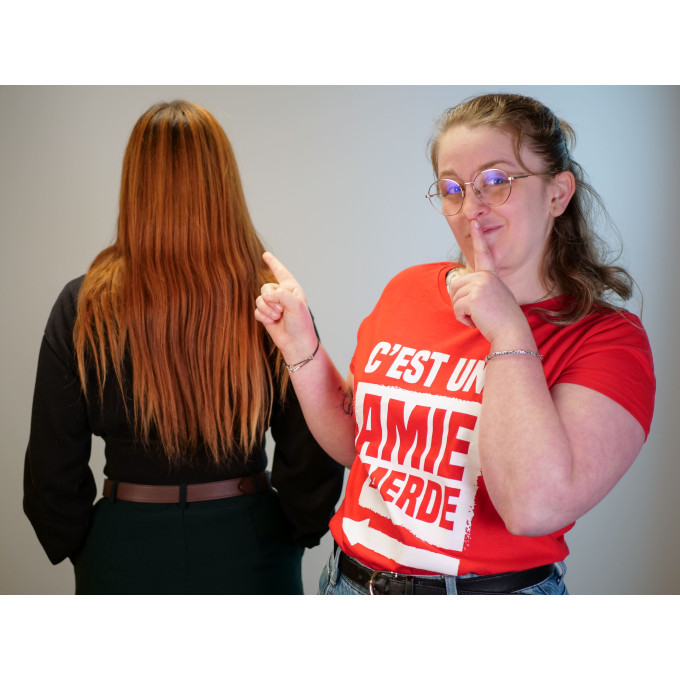 t-shirt-rouge-amis-de-merde-taille-m